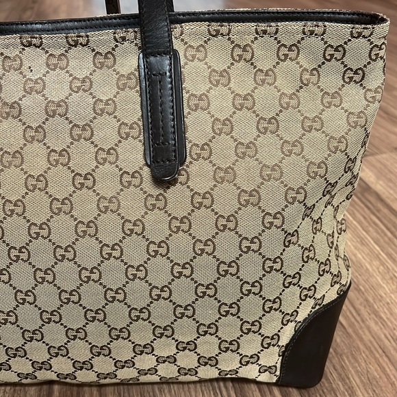 A294 - 💯 % authentic Gucci shoulder bag - Picture 9 of 16